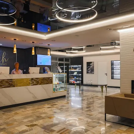 Sanatorium Uzdrowiskowe Lech 3* コウォブジェク