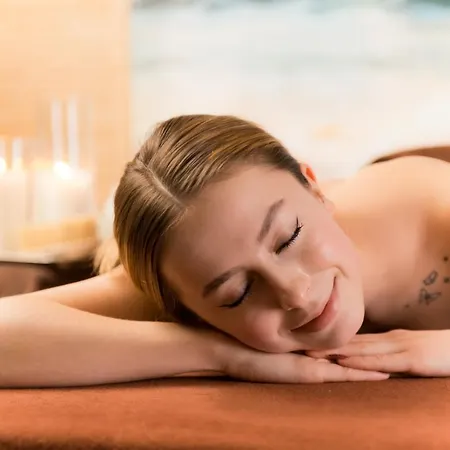 Sanatorium Uzdrowiskowe Lech 3* קולובז'ג