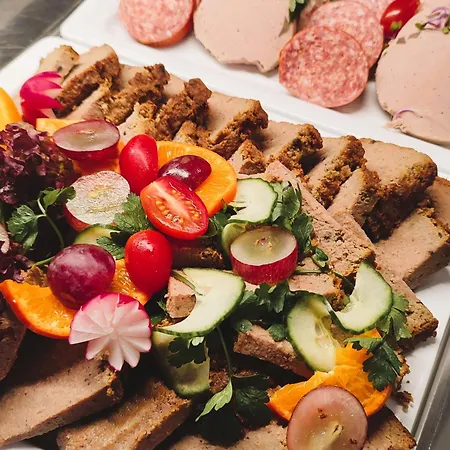 Ośrodek wypoczynkowy Sanatorium Uzdrowiskowe Lech 3*