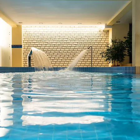 Sanatorium Uzdrowiskowe Lech אתר נופש קולובז'ג