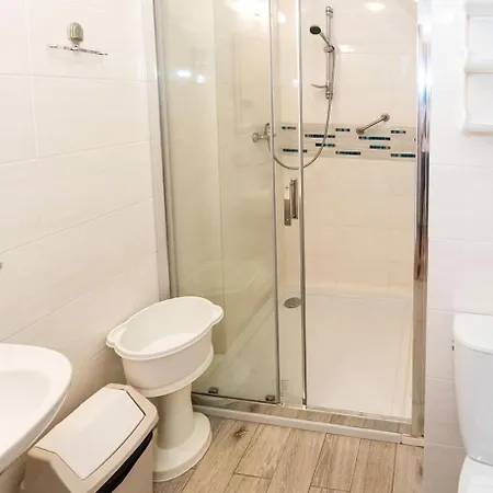 Sanatorium Uzdrowiskowe Lech אתר נופש 3*